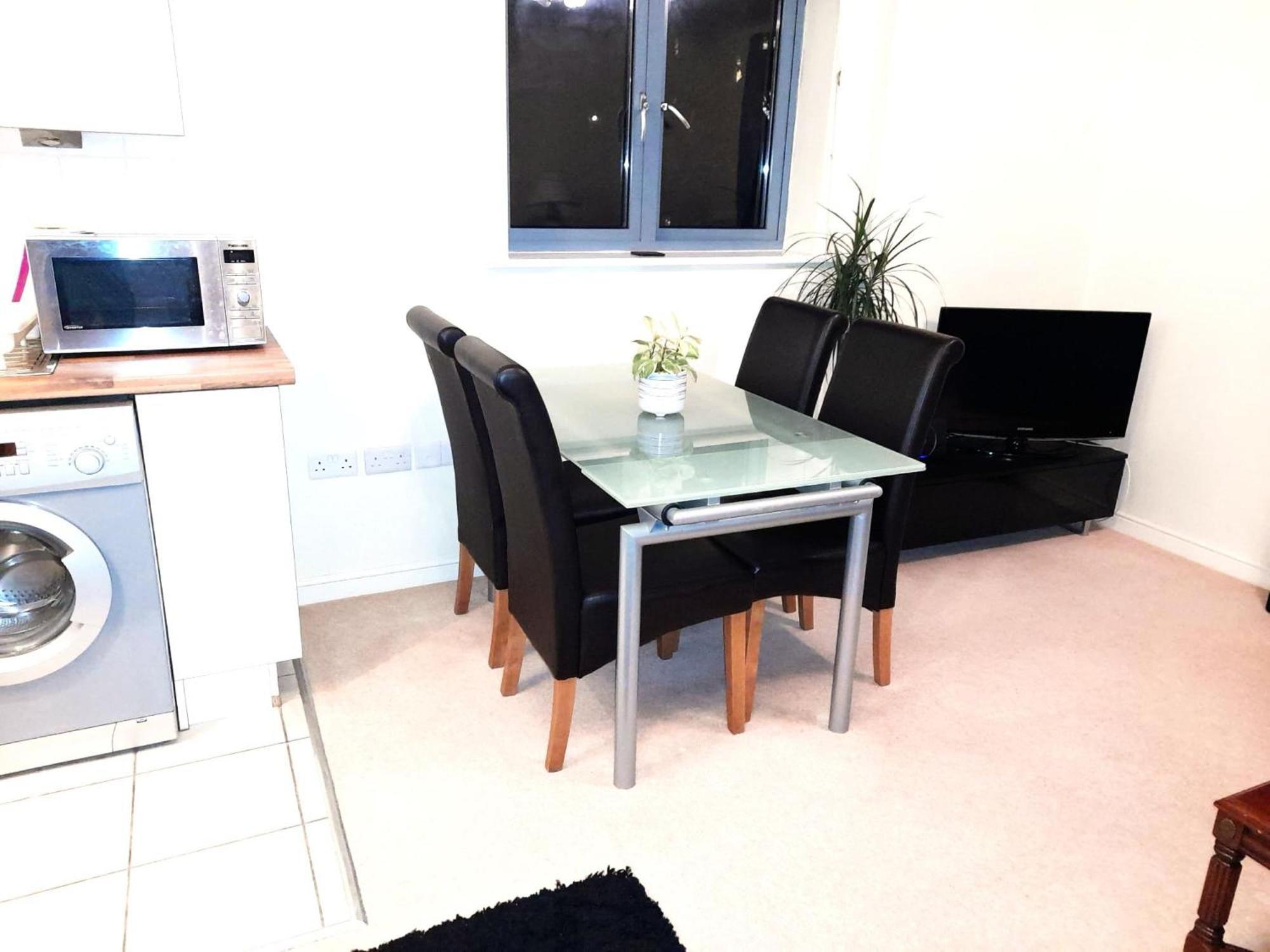 Oxford Apartment-- Free Parking 2 Bedrooms-2Bathrooms-Located In Jericho Oxford Close To Bus And Rail Station Buitenkant foto